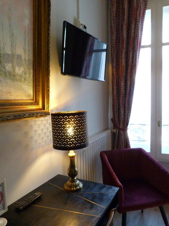 Hotel Le Bretagne วานส์ ภายนอก รูปภาพ