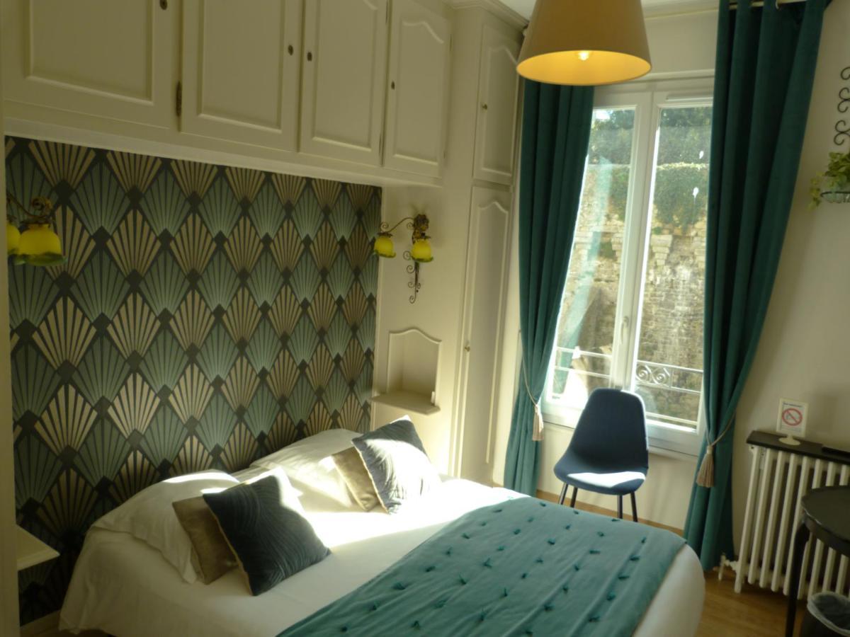 Hotel Le Bretagne วานส์ ภายนอก รูปภาพ