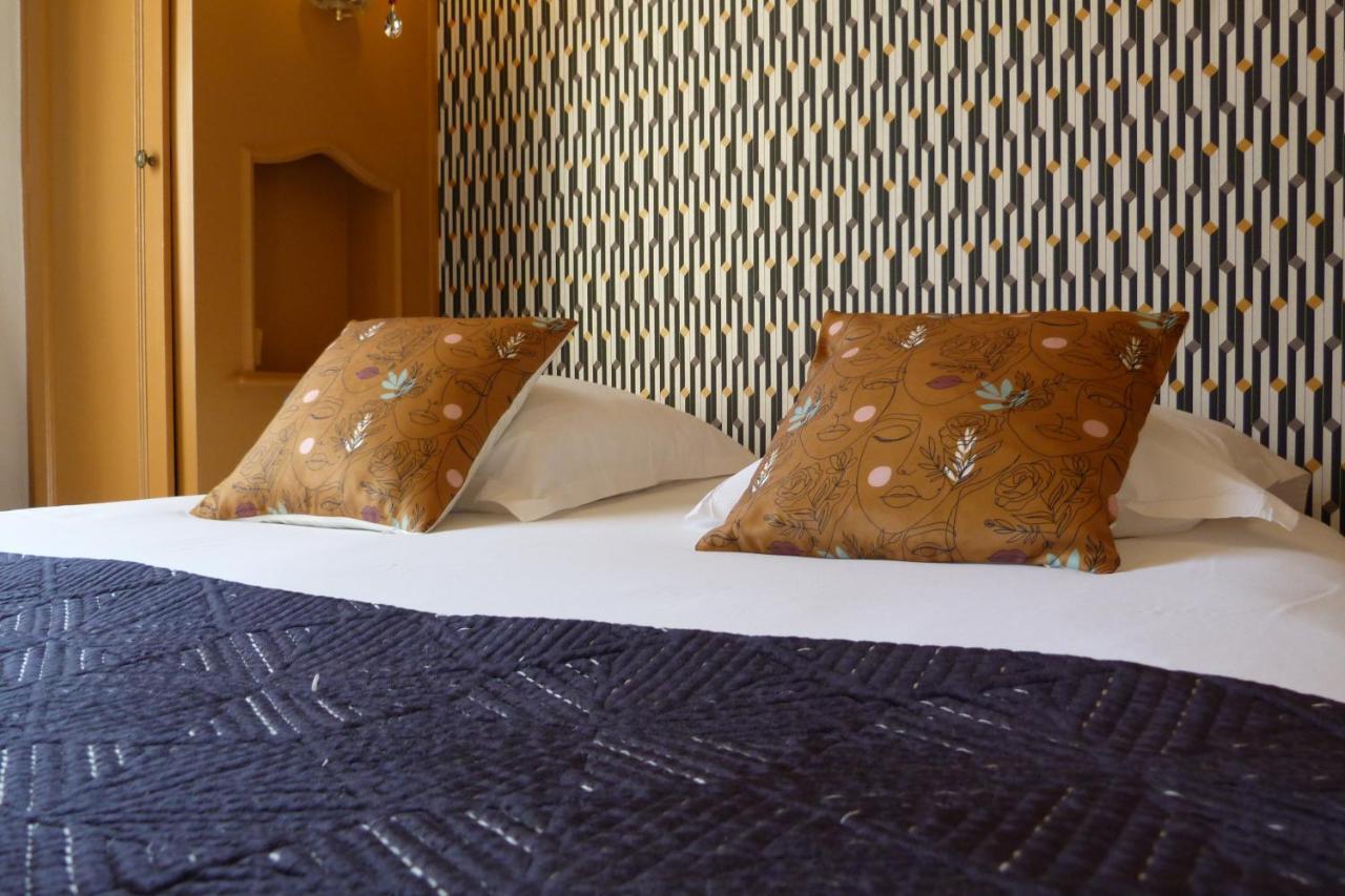 Hotel Le Bretagne วานส์ ภายนอก รูปภาพ