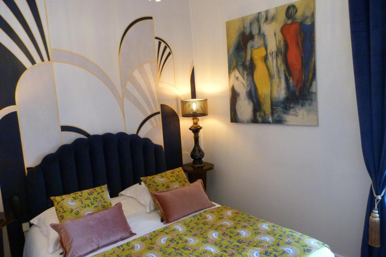 Hotel Le Bretagne วานส์ ภายนอก รูปภาพ