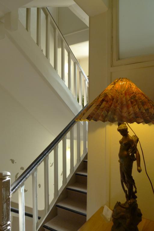Hotel Le Bretagne วานส์ ภายนอก รูปภาพ