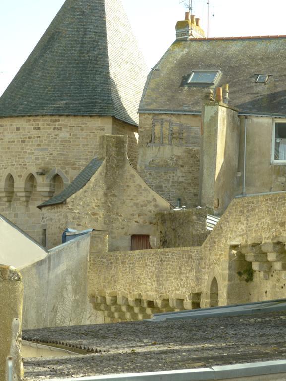 Hotel Le Bretagne วานส์ ภายนอก รูปภาพ