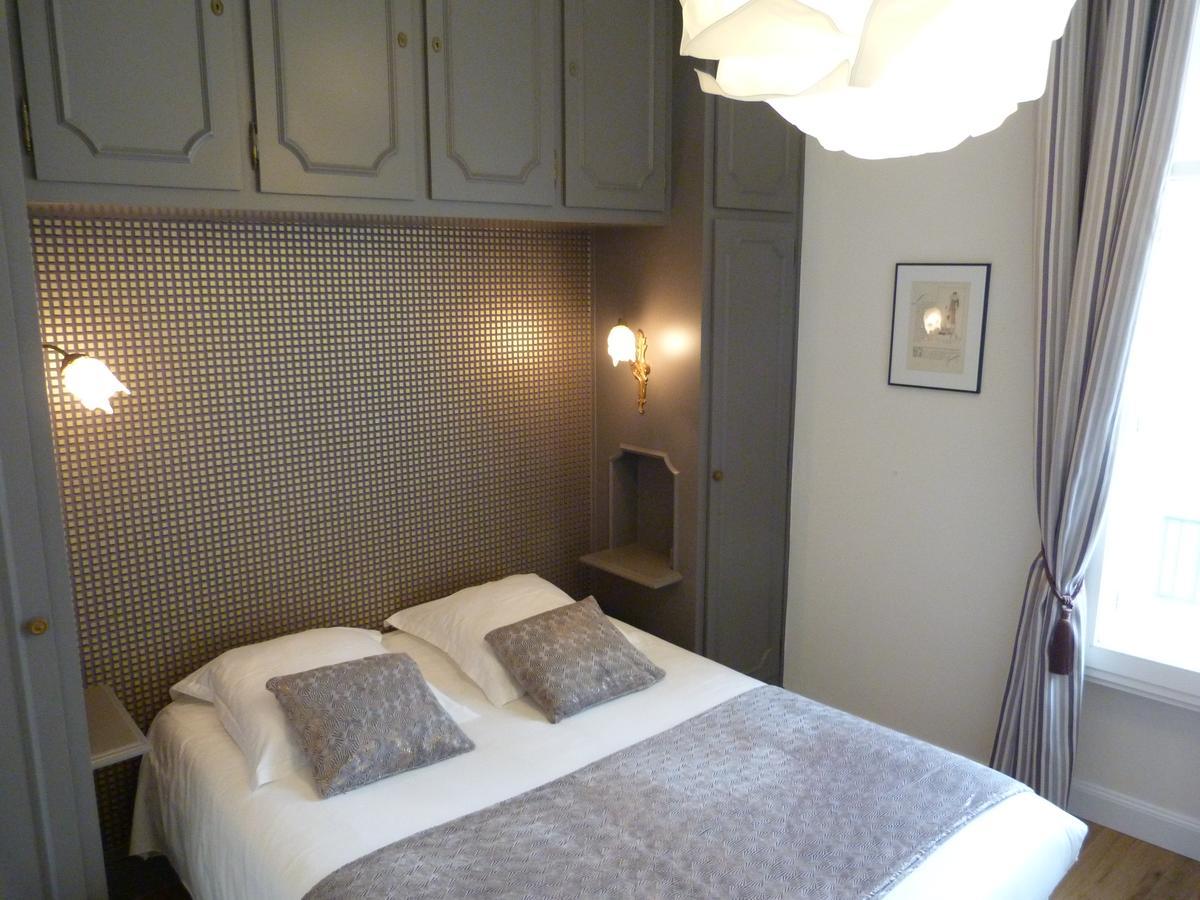 Hotel Le Bretagne วานส์ ภายนอก รูปภาพ