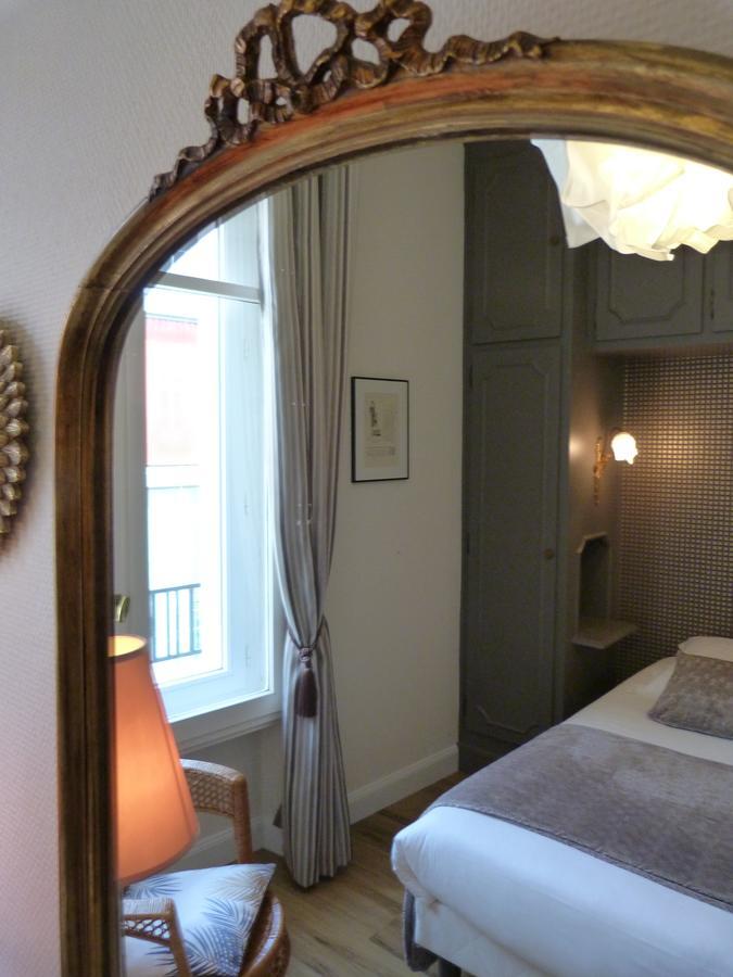 Hotel Le Bretagne วานส์ ภายนอก รูปภาพ