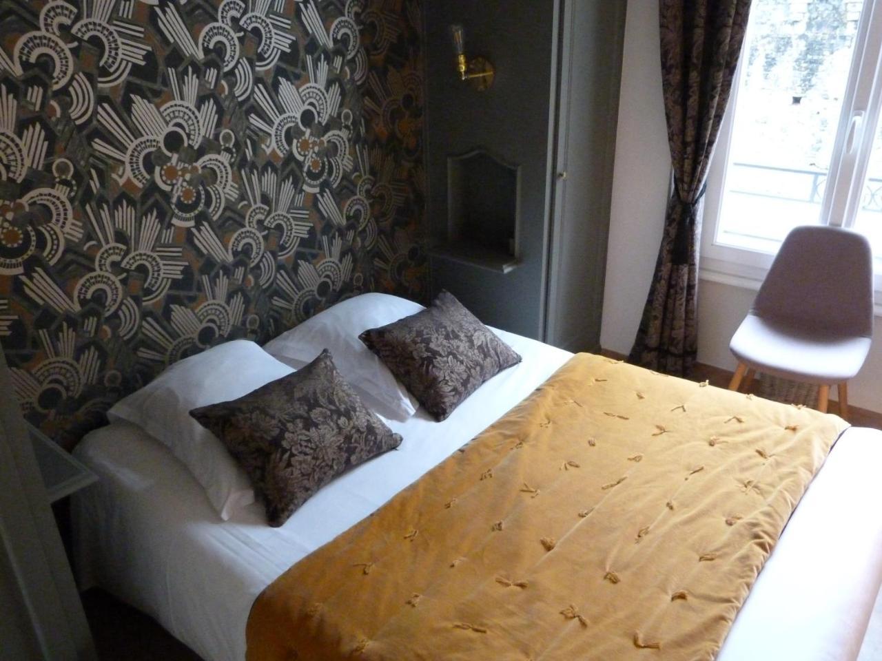 Hotel Le Bretagne วานส์ ภายนอก รูปภาพ